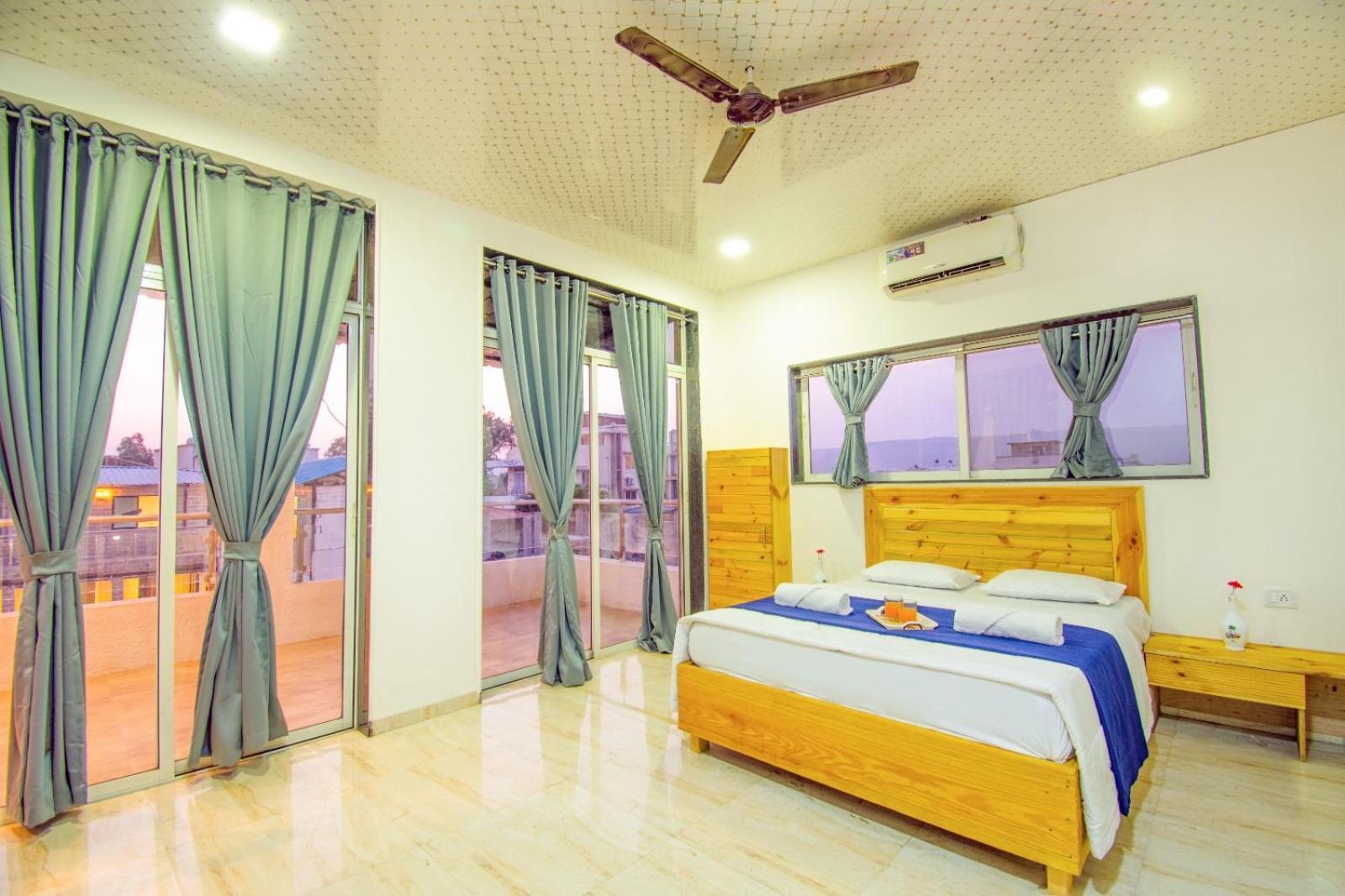 Empyrean Stay Ll 6Bhk Ll Royal Bramha Palace Ll Pvt Pool Ll 罗纳瓦拉 外观 照片